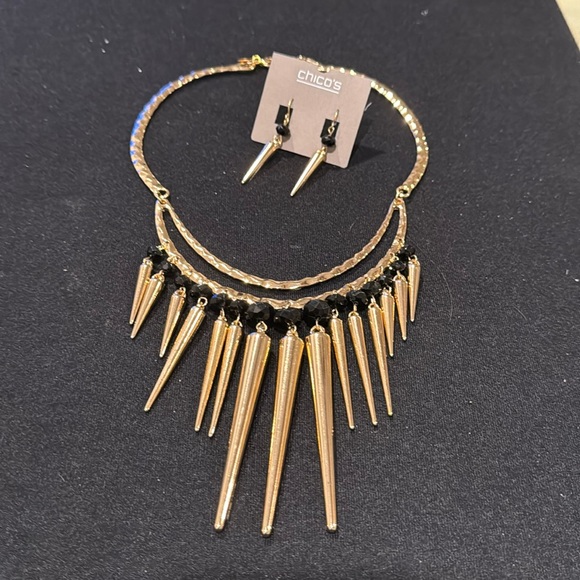 Chico’s Gold Hammered Statement Collar Bib Necklace Only - Picture 2 of 6